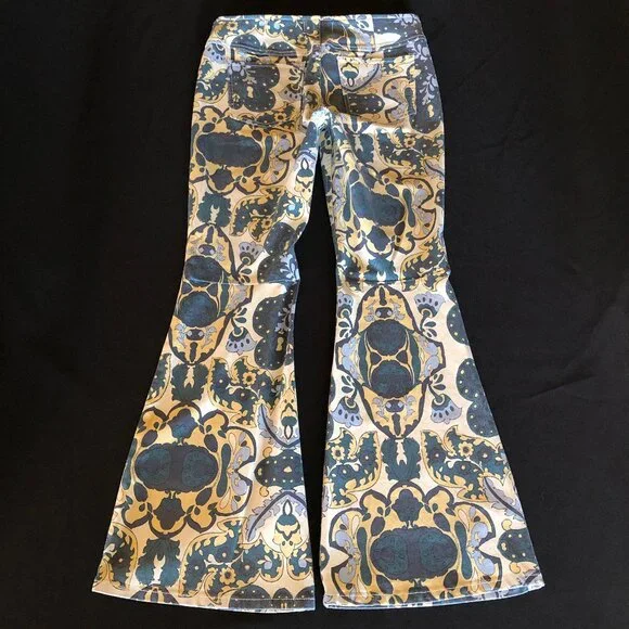 Free People Penny Pull-On Printed Flare Jeans Sz 31